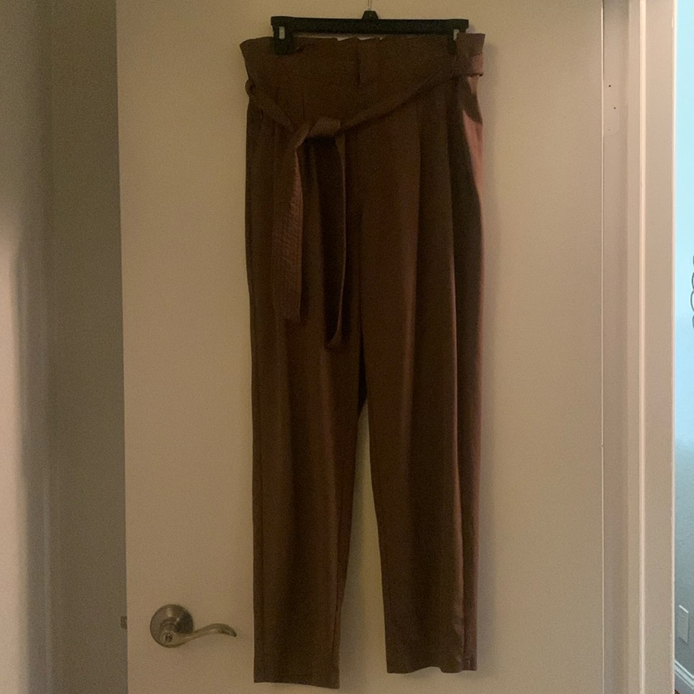 Athleta Skyline Featherweight Belted Paper Bag Tapered Pant Brown Plaid 4